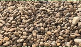 鹅卵石小道施工视频,匠心独运，打造自然美景