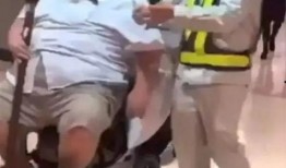 空姐换裤子过程视频,揭秘航空业背后的真实一幕