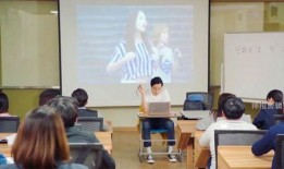 上课小品视频,趣味横生的教学瞬间