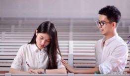 公园情侣按捺不住视频,按捺不住的浪漫瞬间