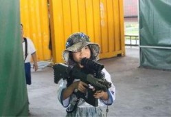 真人cs玩法视频,还原战场激情瞬间